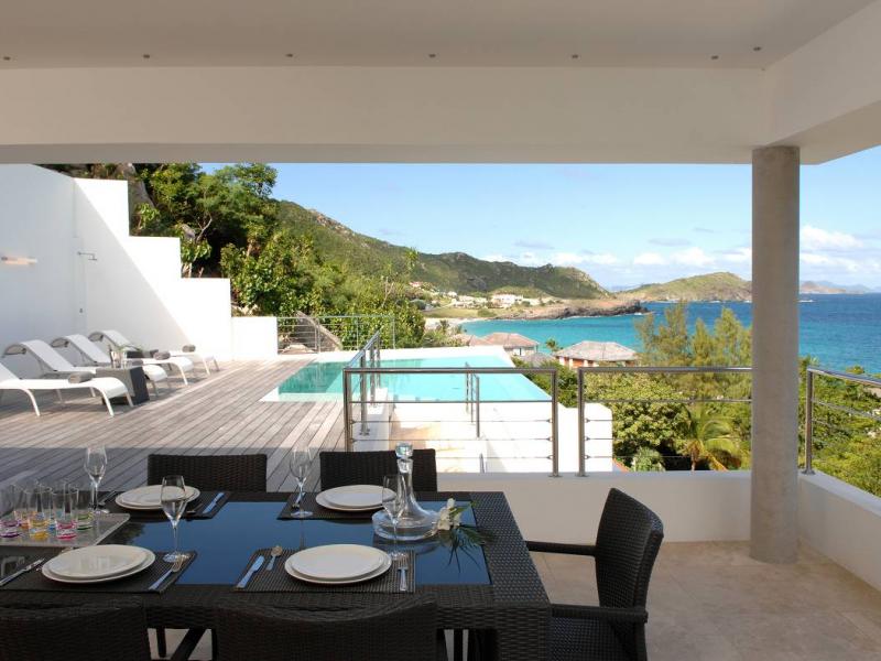 Villa Mata , Flamands 