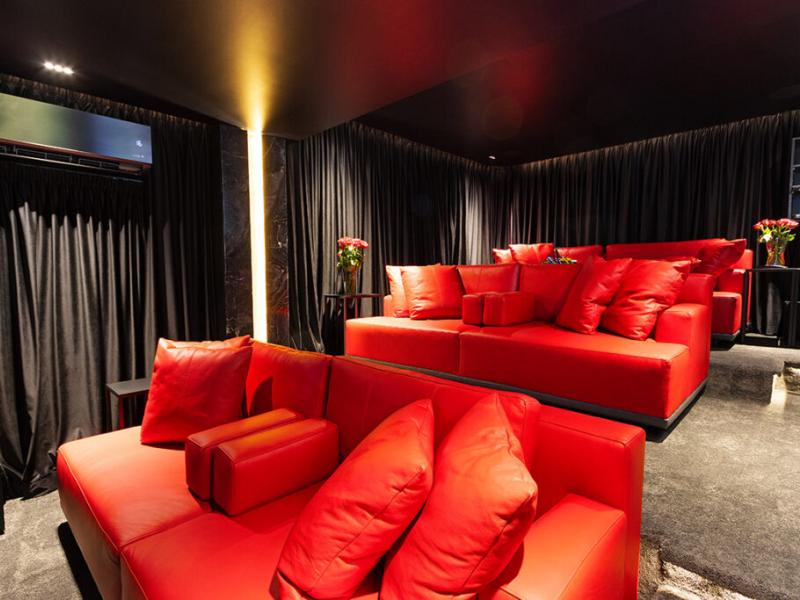 Hollywood Mansion , Cape Town 