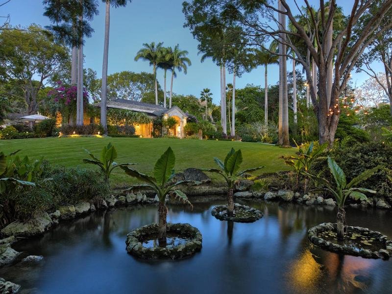 Laughing Waters - Sandy Lane Estate- Beachfront , Beachfront villas Barbados , Sandy Lane Beach , Sandy Lane Estate , St James , Waterfront villas Barbados , West Coast Barbados 