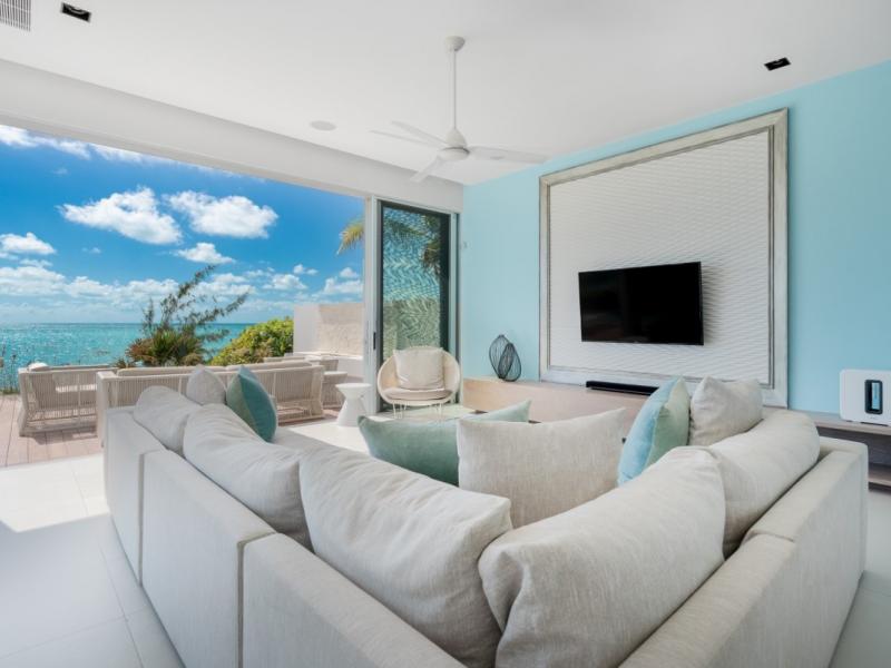 Villa Helios , Long Bay 