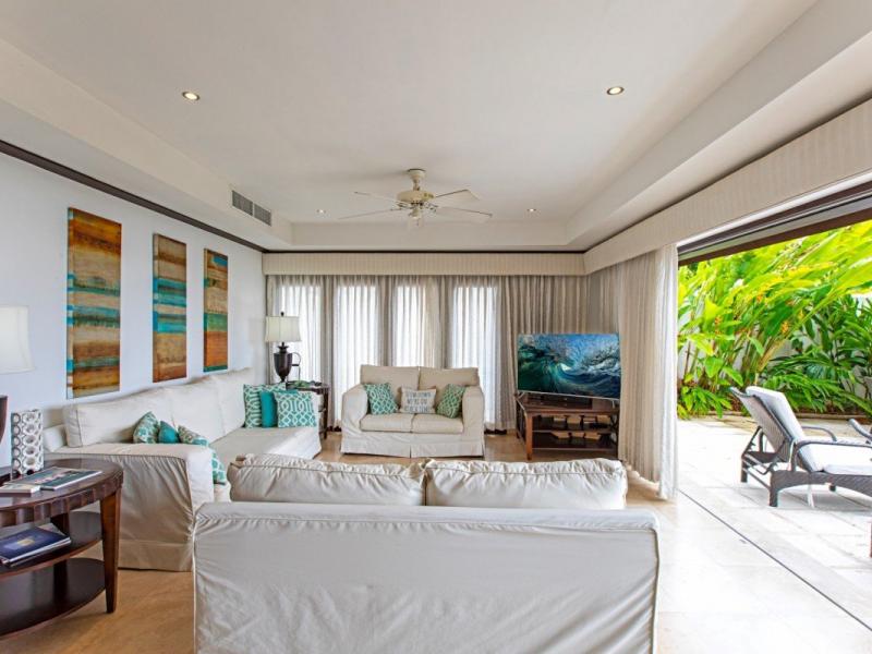 Coral Cove 1 - Beachfront , Beachfront villas Barbados , Coral Cove , Paynes Bay , St James , West Coast Barbados 