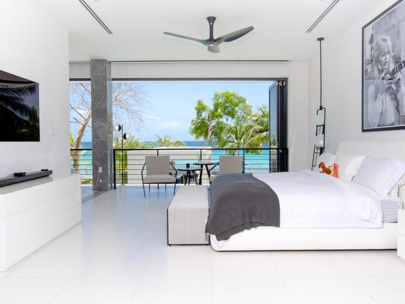 Villa Onyx , Beachfront villas Barbados , St Peter , West Coast Barbados 