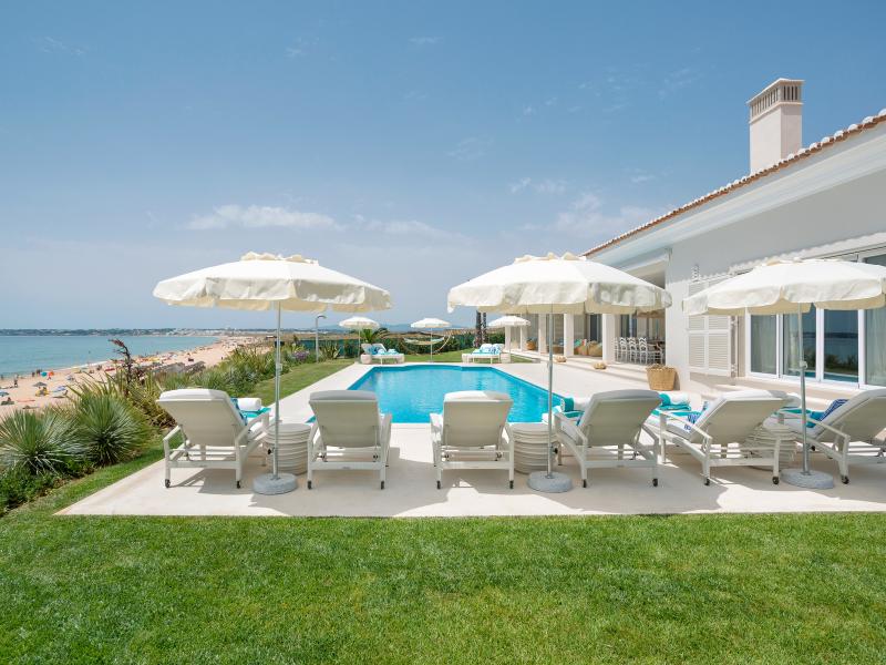 Villa Hibiscus - Vila Vita Parc Collection , Algarve , Western Algarve 