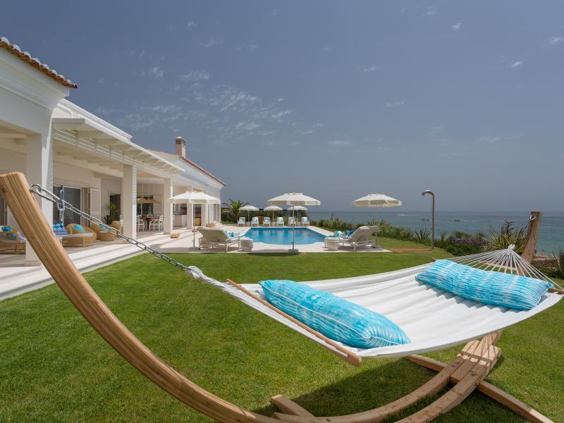 Villa Hibiscus - Vila Vita Parc Collection , Algarve , Western Algarve 