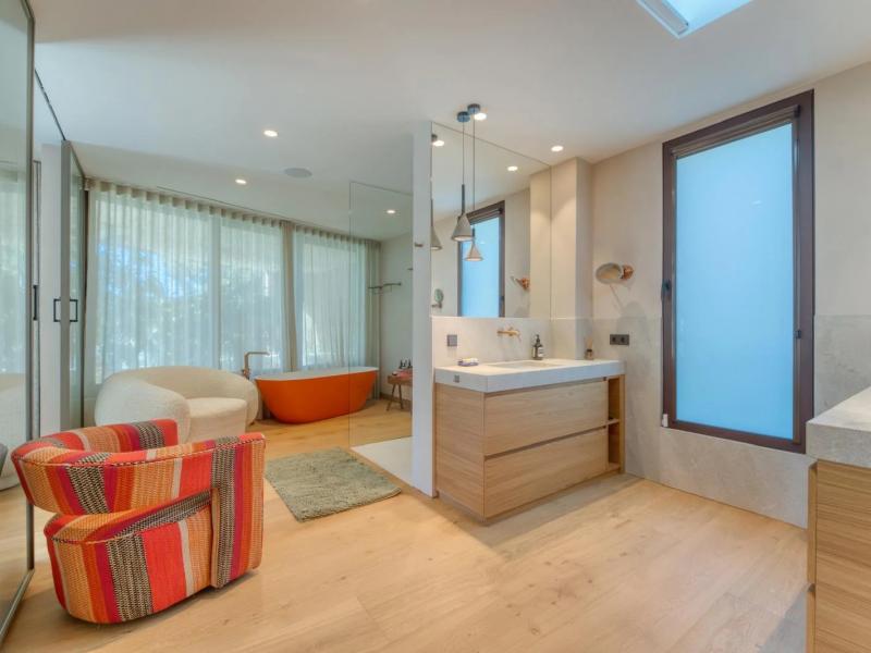 Villa Clara , Portals 