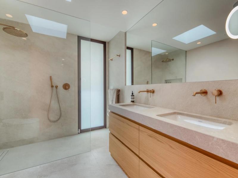 Villa Clara , Portals 