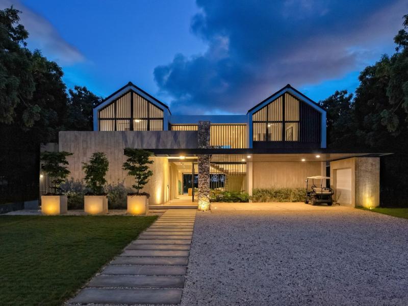 Villa Polos , Casa de Campo 