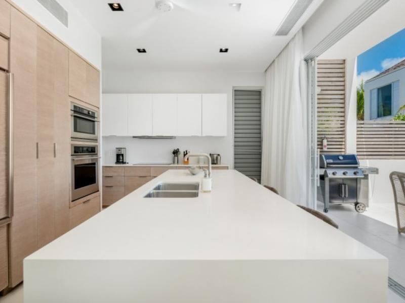 Villa Hyperion , Long Bay 