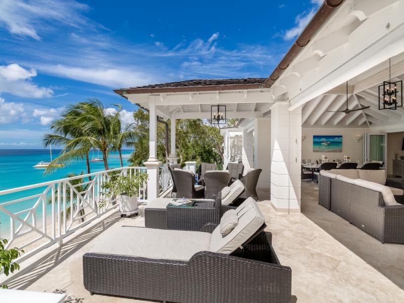 Old Trees 302 - La Mirage Penthouse , Beachfront villas Barbados , Old Trees , Paynes Bay , St James , West Coast Barbados 