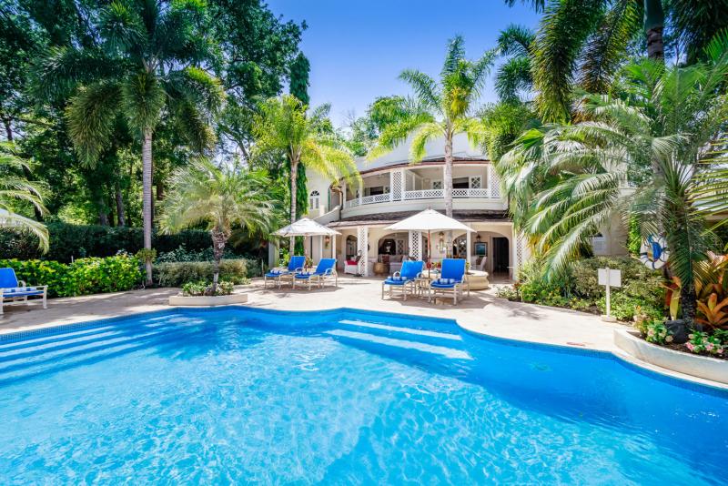 Villa Sandalo - Beachfront