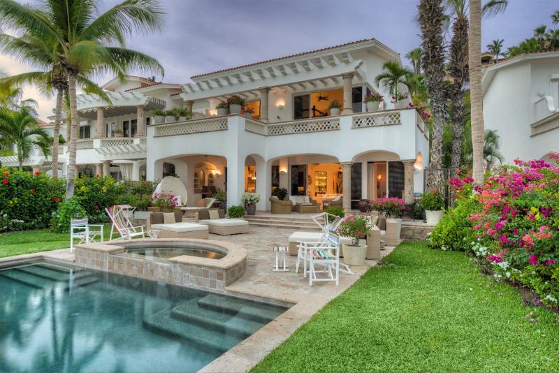 Beachfront Cabo Villa 471 Beachfront Cabo Villa 471