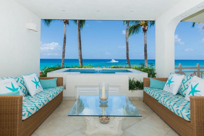 Reeds House 9 - Beachfront Reeds House 9 - Beachfront